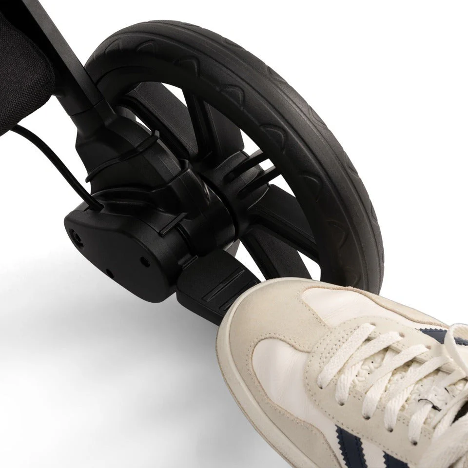 Nuna TRVL LX Stroller + Carry Bag - Image 9