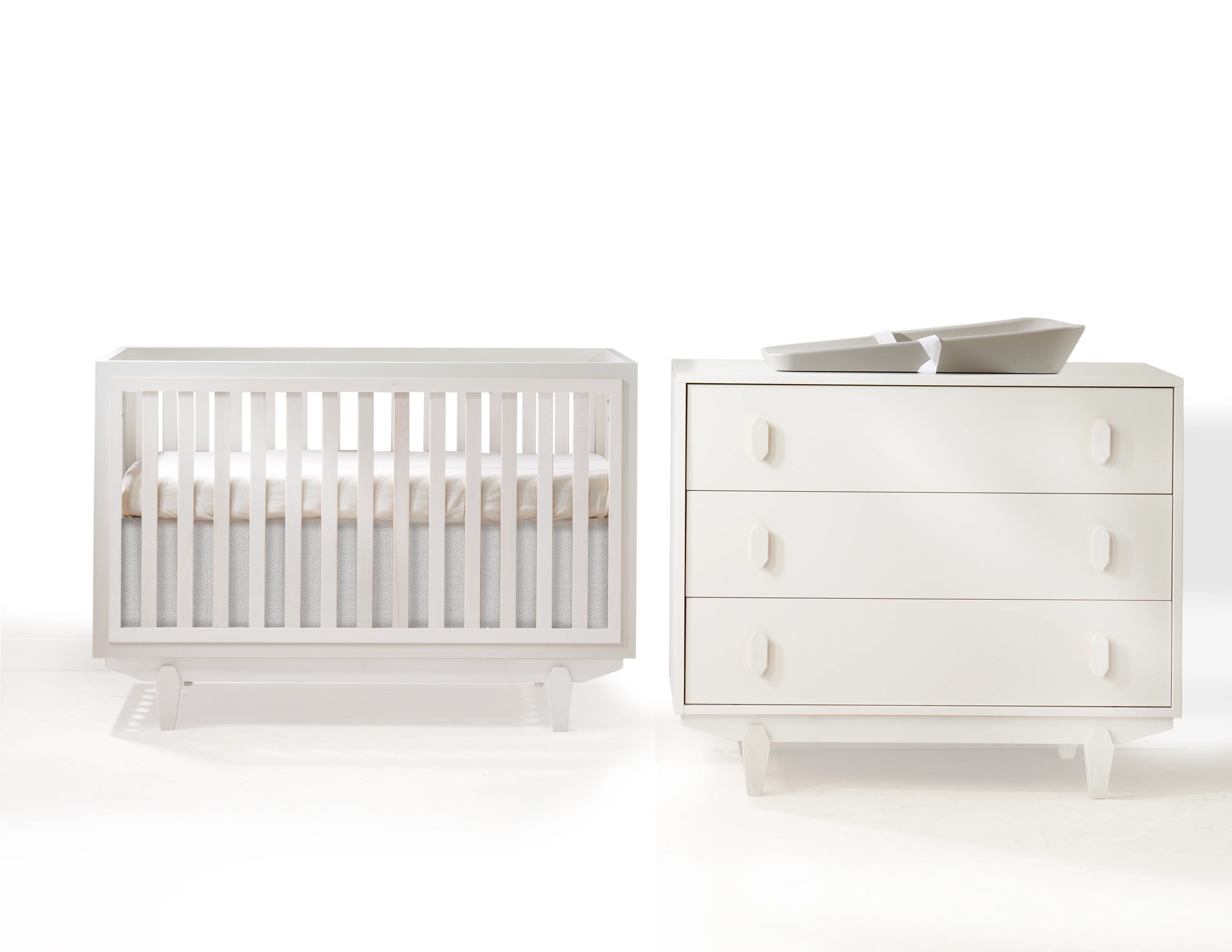 Tulip Tate Collection Crib and Dresser Set - Image 10