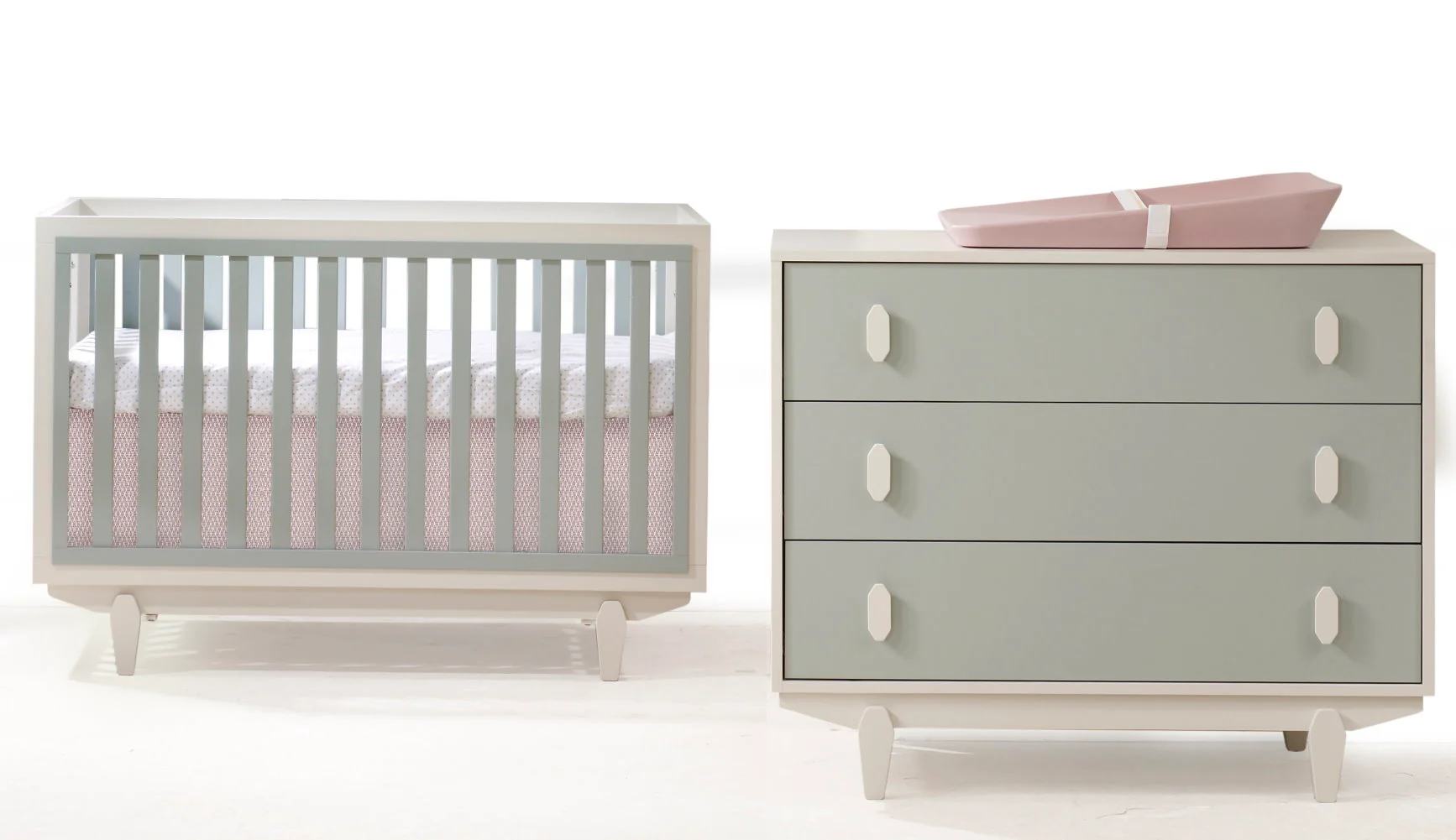 Tulip Tate Collection Crib and Dresser Set - Image 3