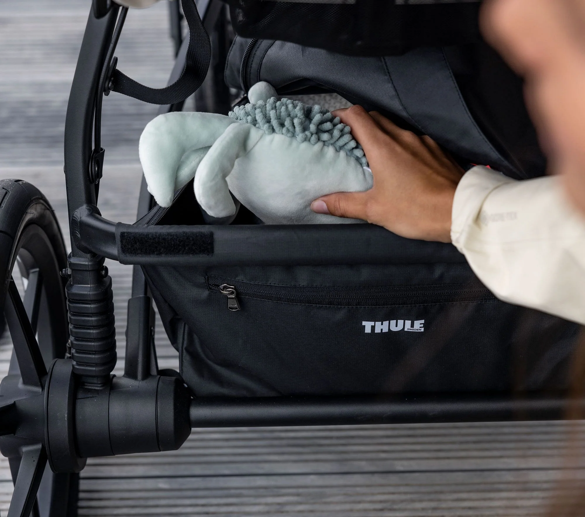 Thule Urban Glide 3 All-Terrain Stroller - Image 13