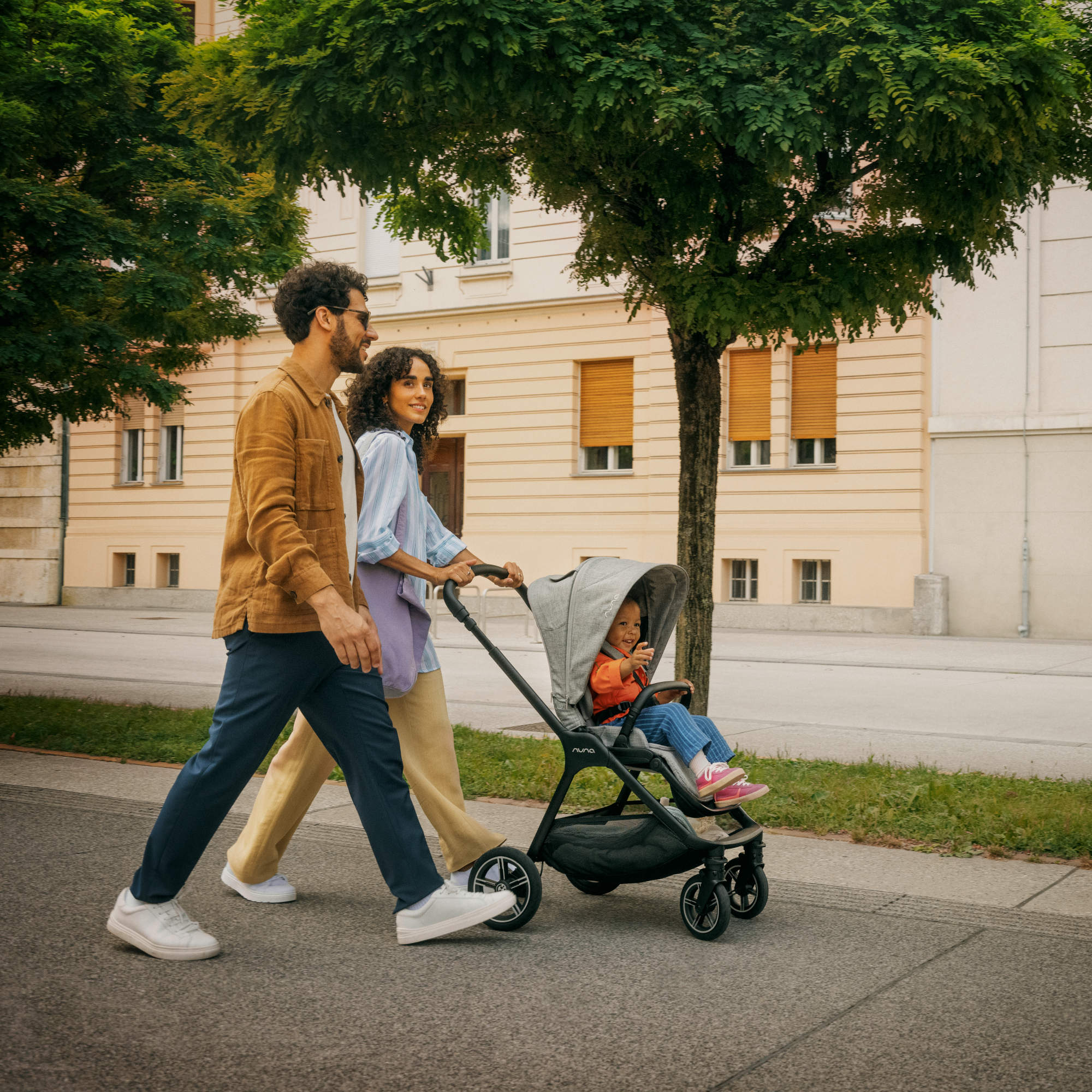 Nuna x BMW TRIV Next Stroller - Image 17